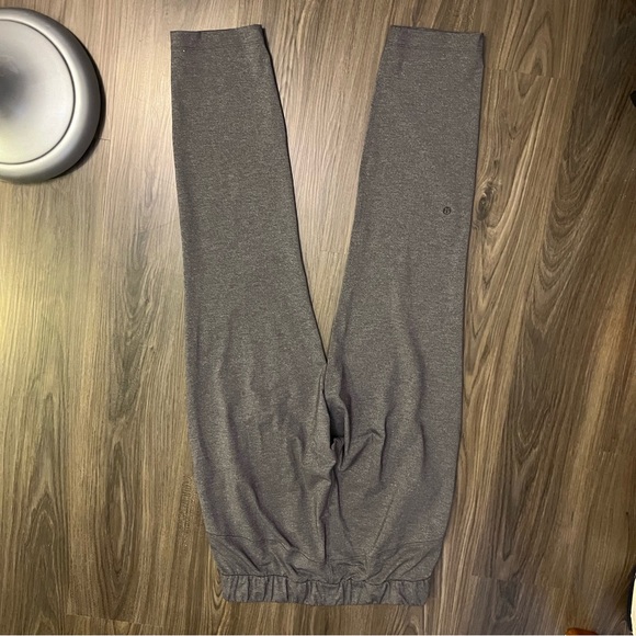 Lululemon On the Fly Pant 28” - Picture 3 of 8